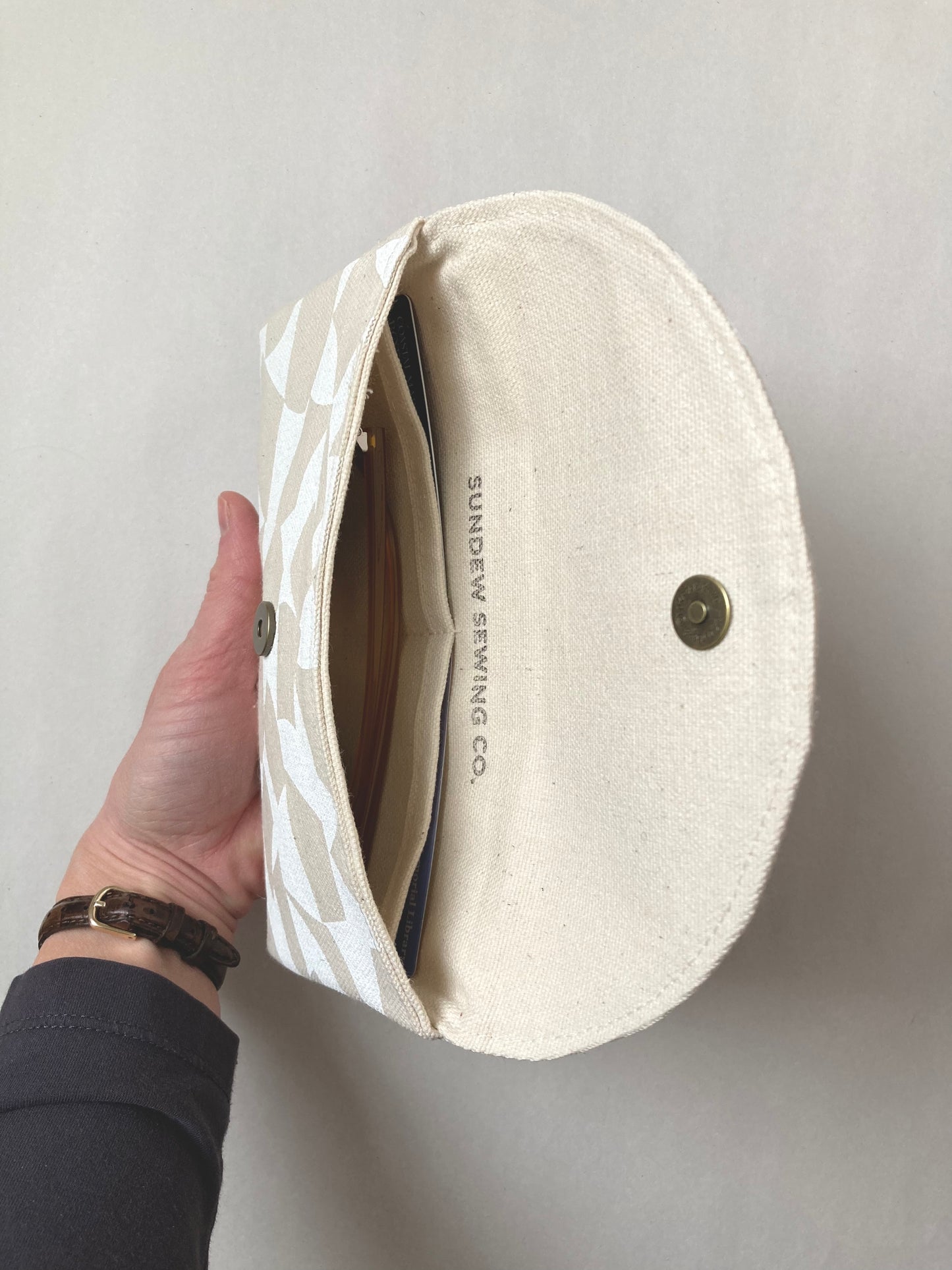 Half Moon Wallet - Loose Leaf