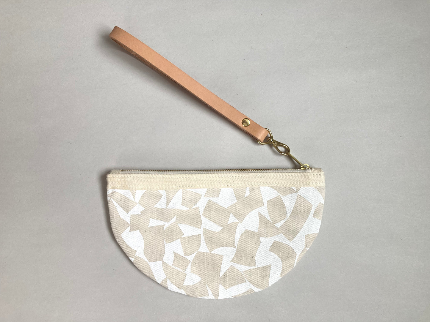 Half Moon Zip - Loose Leaf