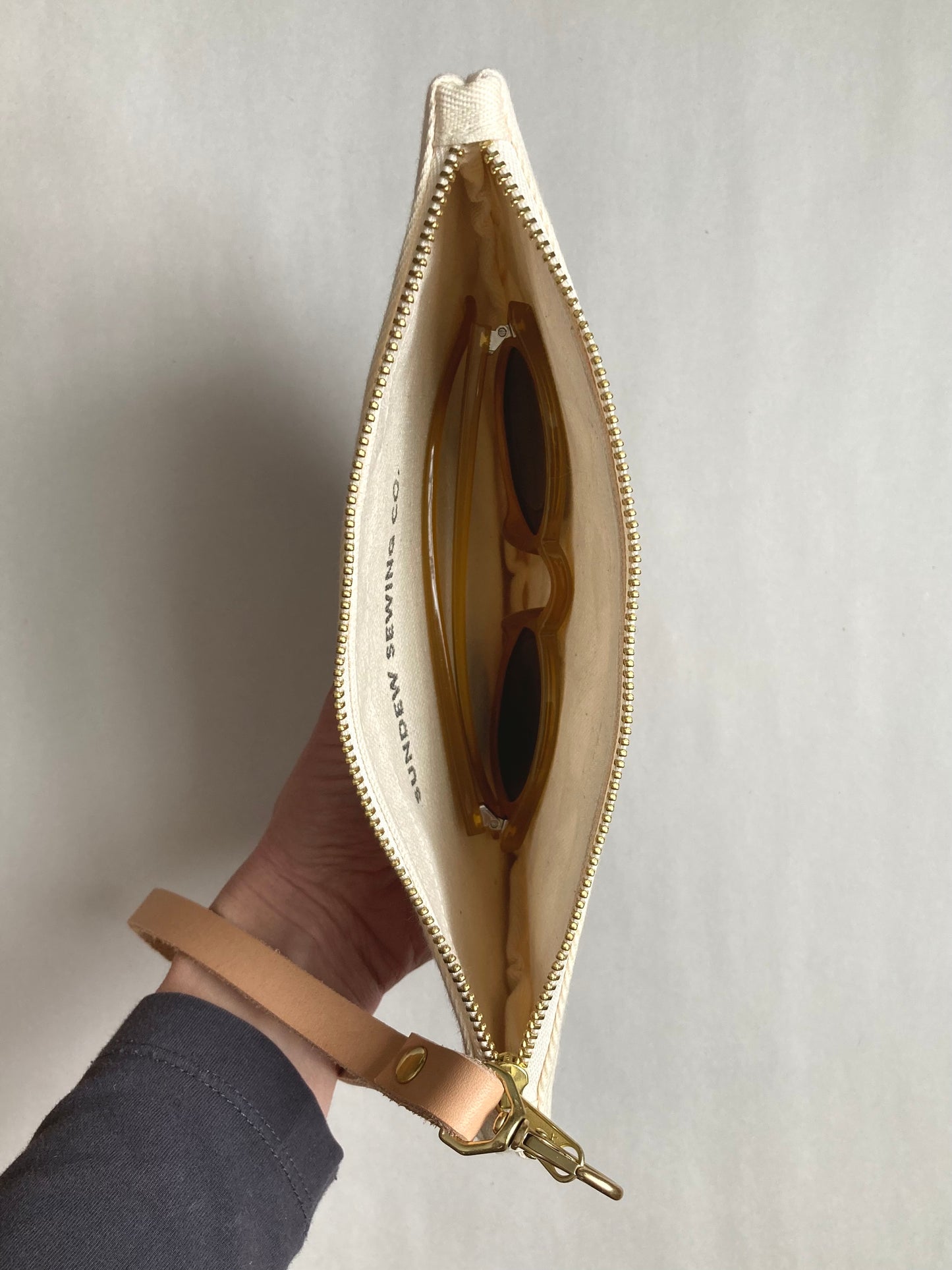 Half Moon Zip - Loose Leaf